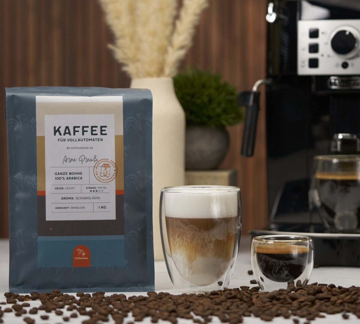 Klassik Kaffee fuer Vollautomaten mit Getraenken und DeLonghi Magnifica S