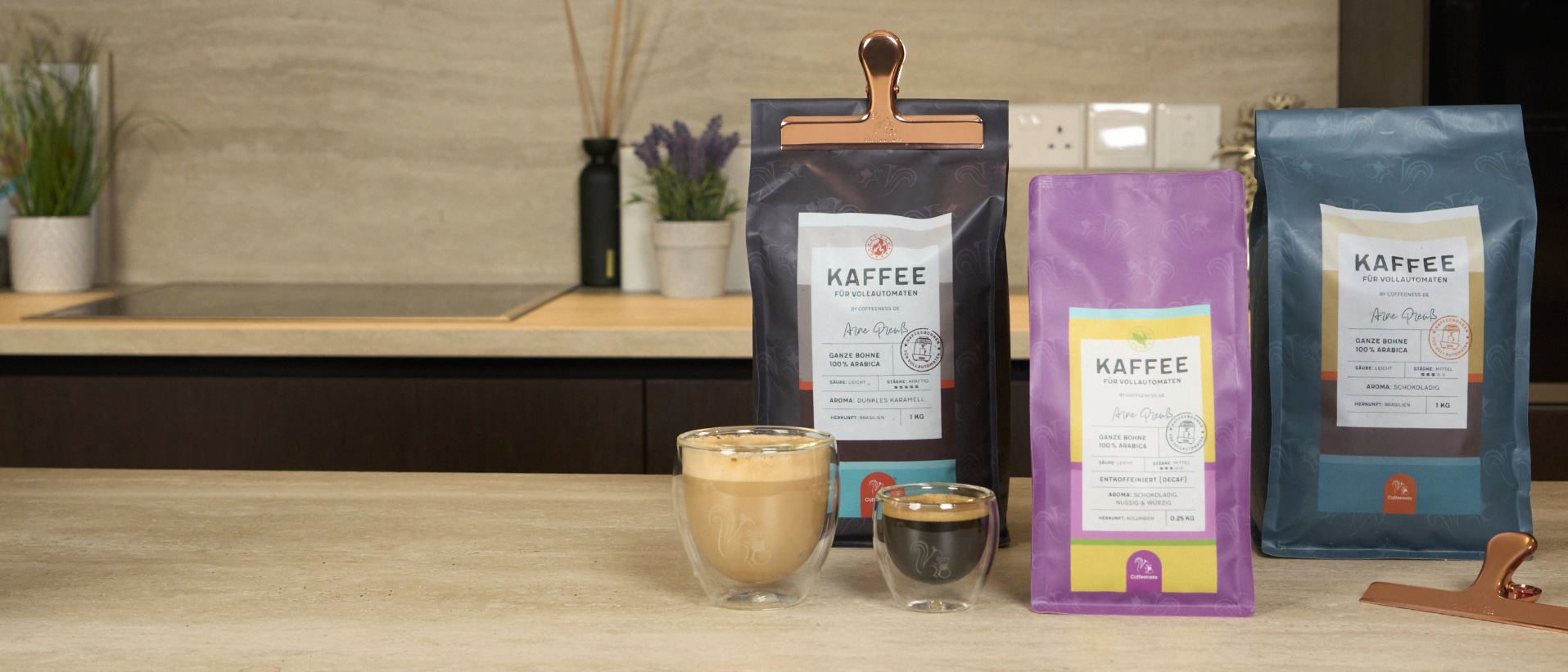 Coffeeness Kaffee für Vollautomaten – drei Sorten ganze Bohne mit zwei doppelwandigen Gläsern